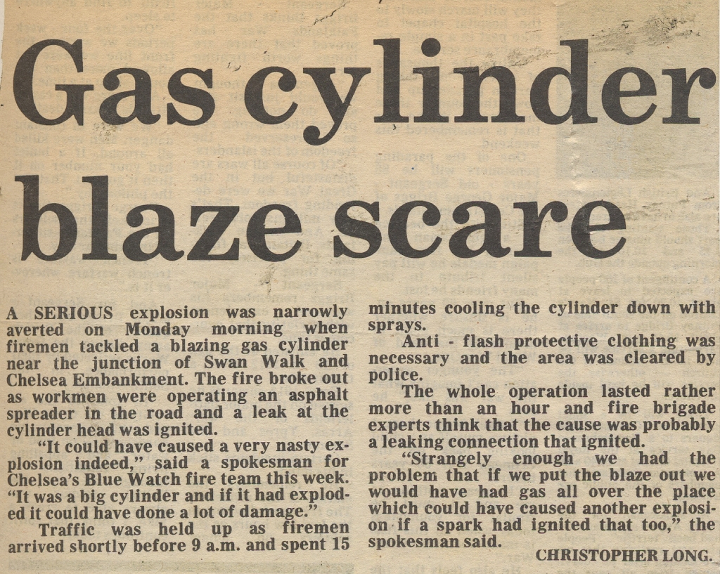 19821112 GAS CYLINDER BLAZE FEAR CN.jpg